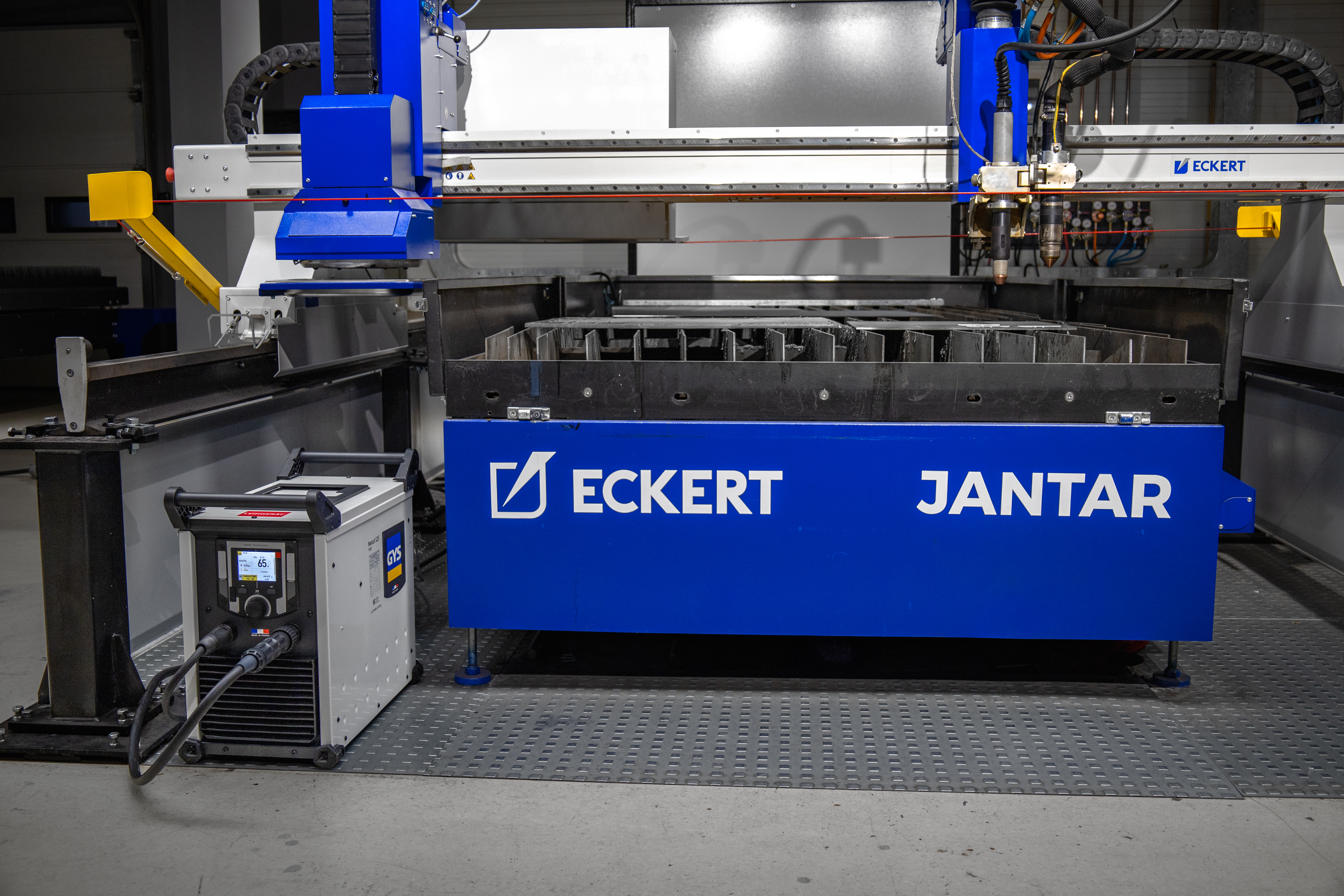 Wycinarka CNC Jantar z agregatem plazmowym GYS NEOcut 125 – plazma powietrzna